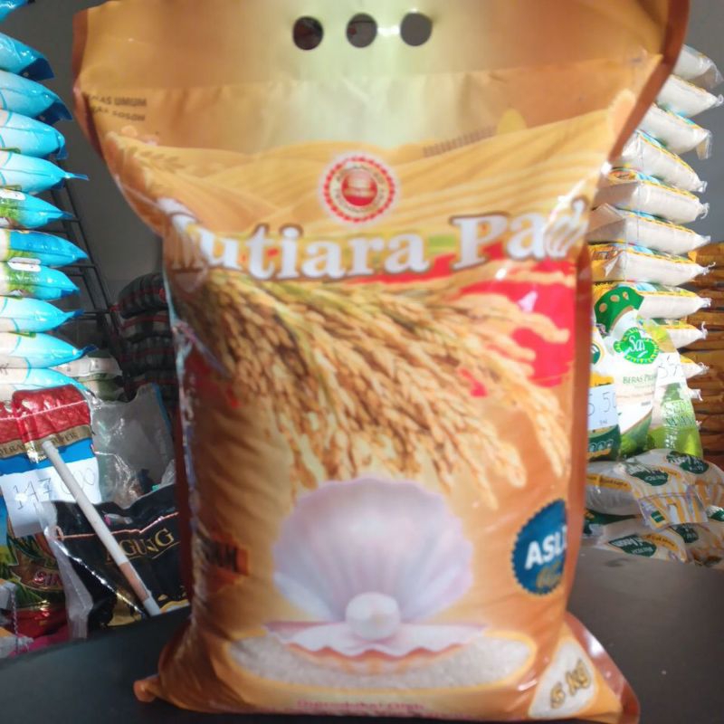 

Beras Mutiara Padi Premium Mentik Wangi 5 Kg