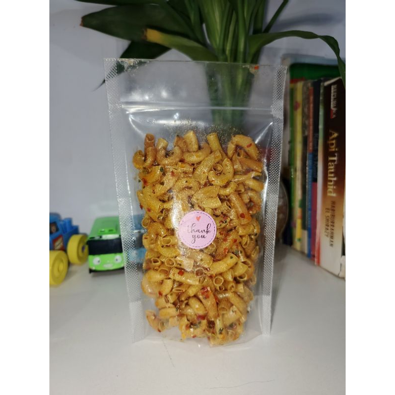 

Makaroni Pedas Gurih Daun Jeruk Cemilan makanan Ringan Tasikmalaya