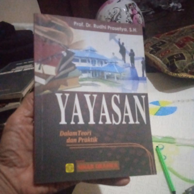 buku Yayasan, Dalam teori dan praktik, buku original