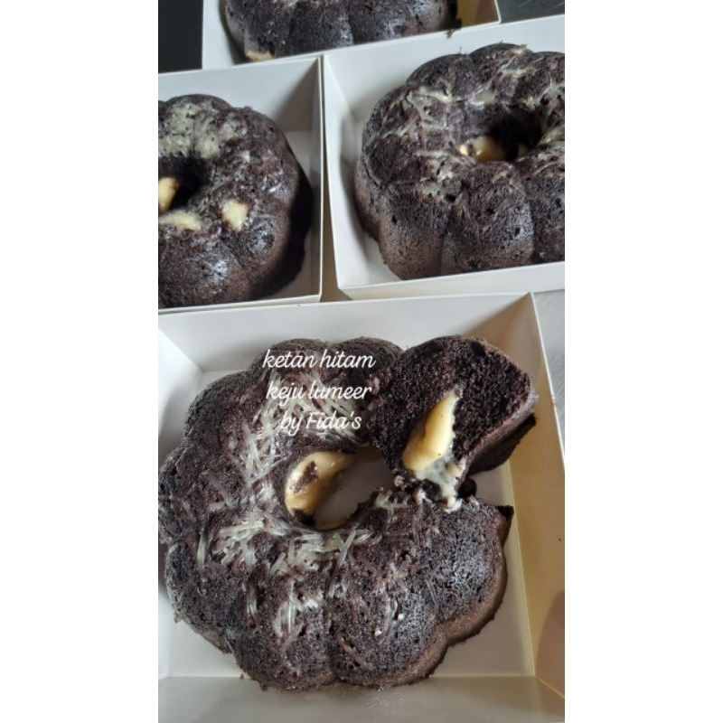 

Bolu Ketan Hitam keju lumer by Fida's Bolu Ketan hitam enak lembut
