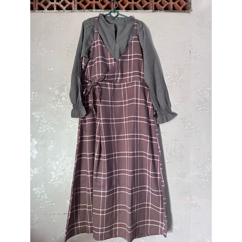 Preloved Naura Overall by Jilbrave