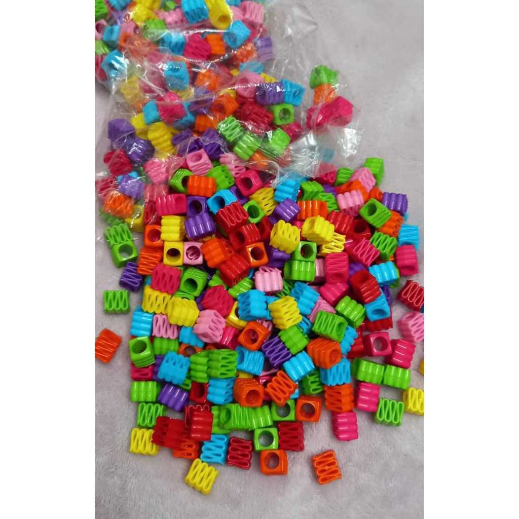 manik kotak besar / manik lubang besar