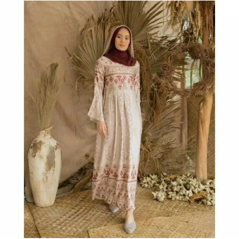 kambera dress wearing klamby