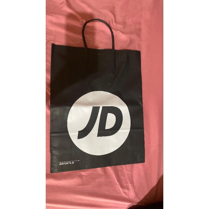 

paperbag jd sports (besar)