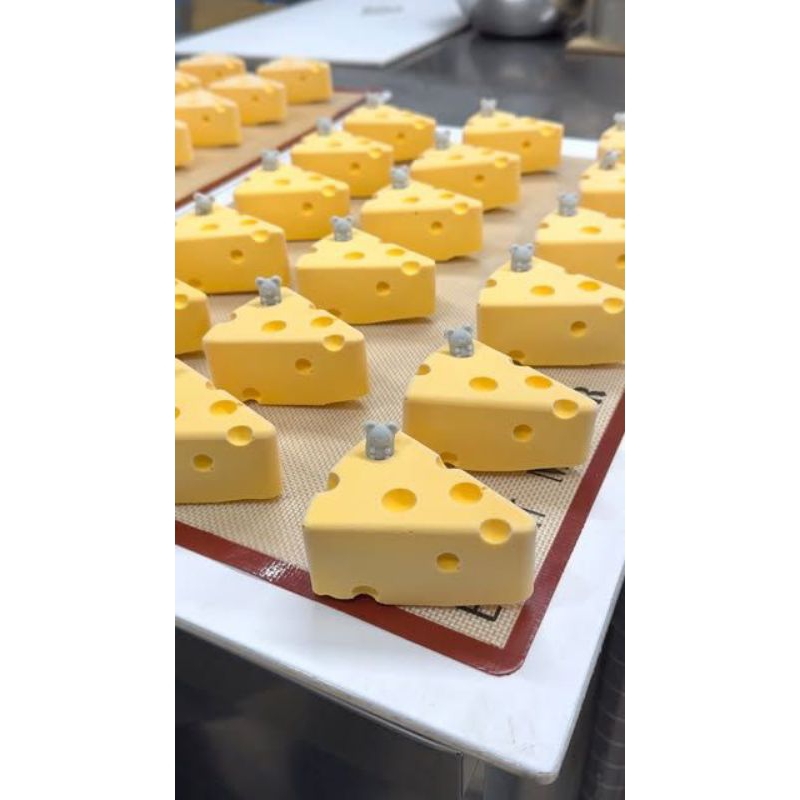 

TOM AND JERRY CHEESECAKE CHEESECAKE TOM AND JERRY CHEESECAKE