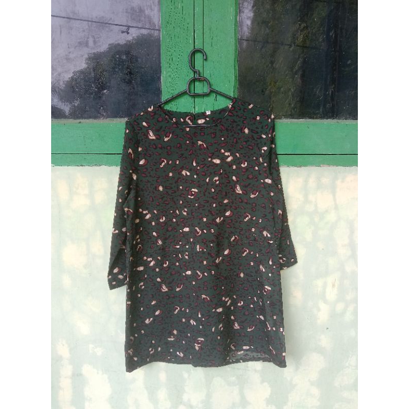 (COD)Atasan blouse tunik wanita warna hijau botol motif totol macan