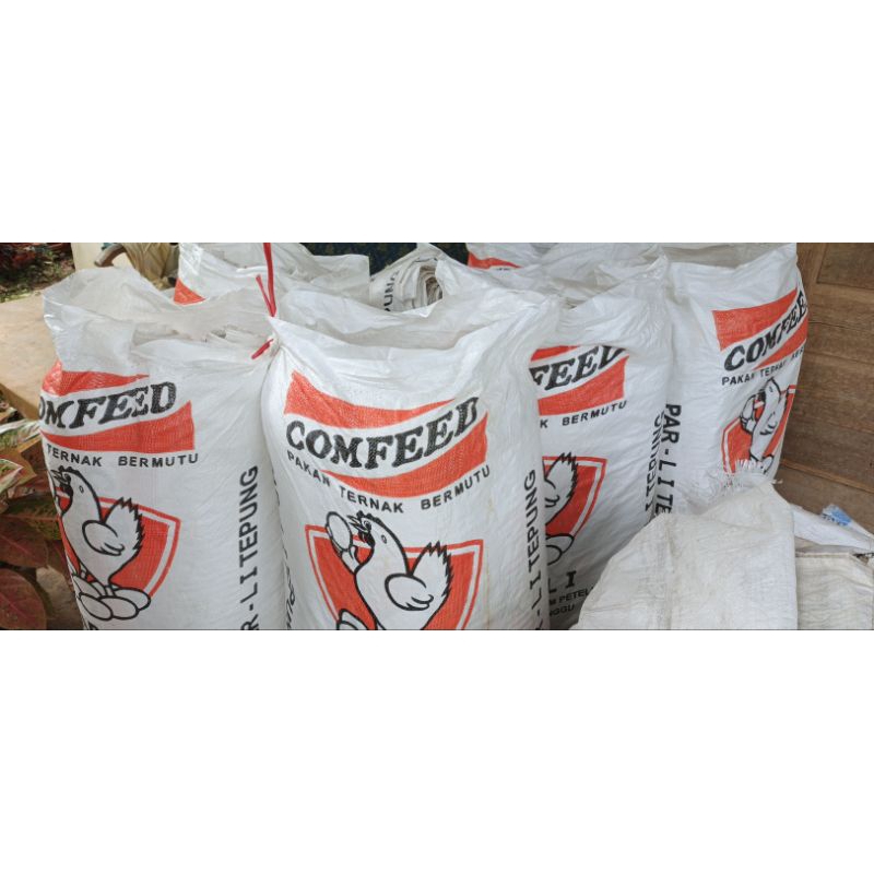 karung bekas pakan ayam comfeed 50 kg