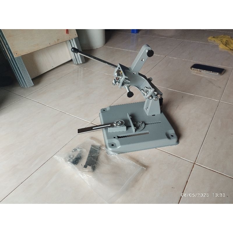 dudukan gerinda mollar