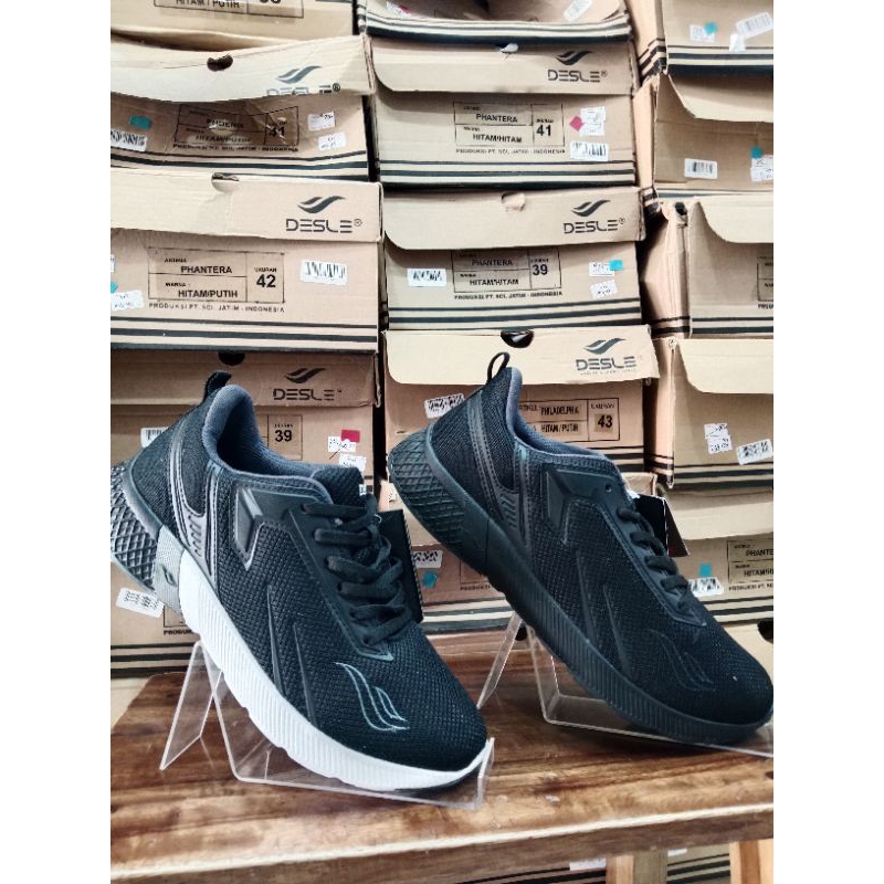 SEPATU SEKOLAH DESLE PHILADELPHIA