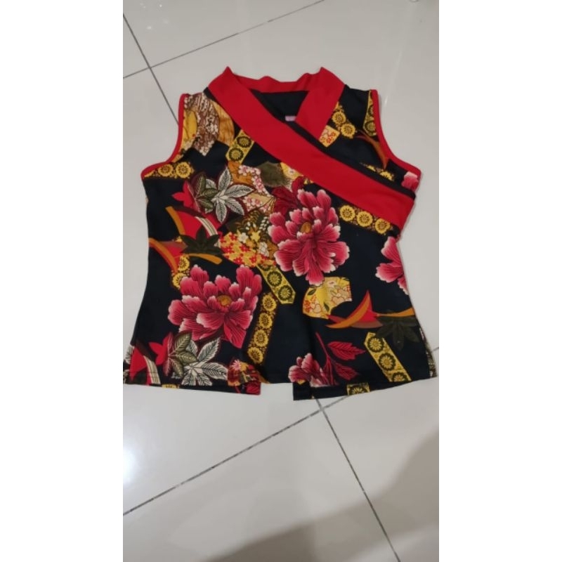 Atasan Blus Wanita tanpa lengan motif bunga