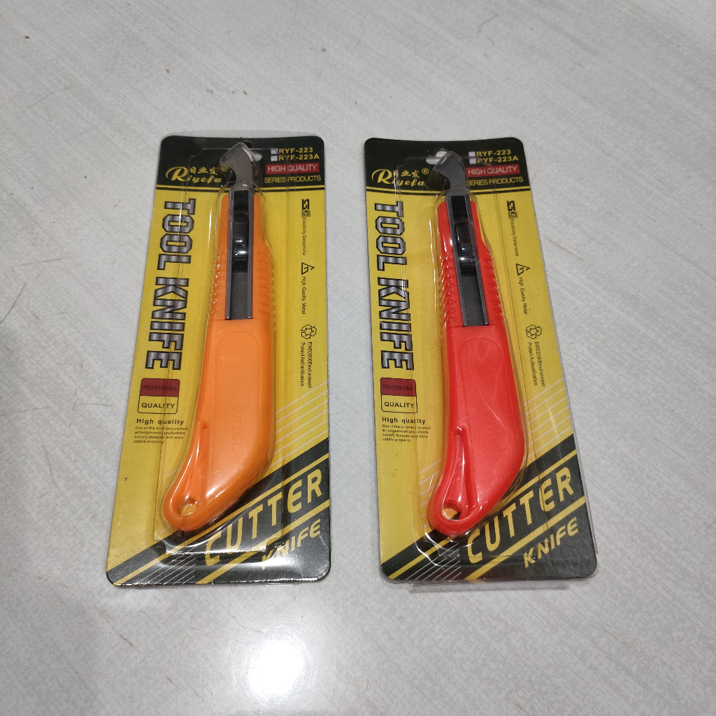 

PISAU CUTTER AKRILIK RIYEFA