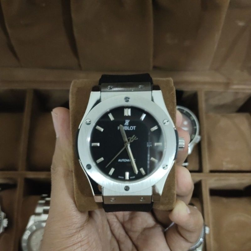 JAM TANGAN PRIA Hublot