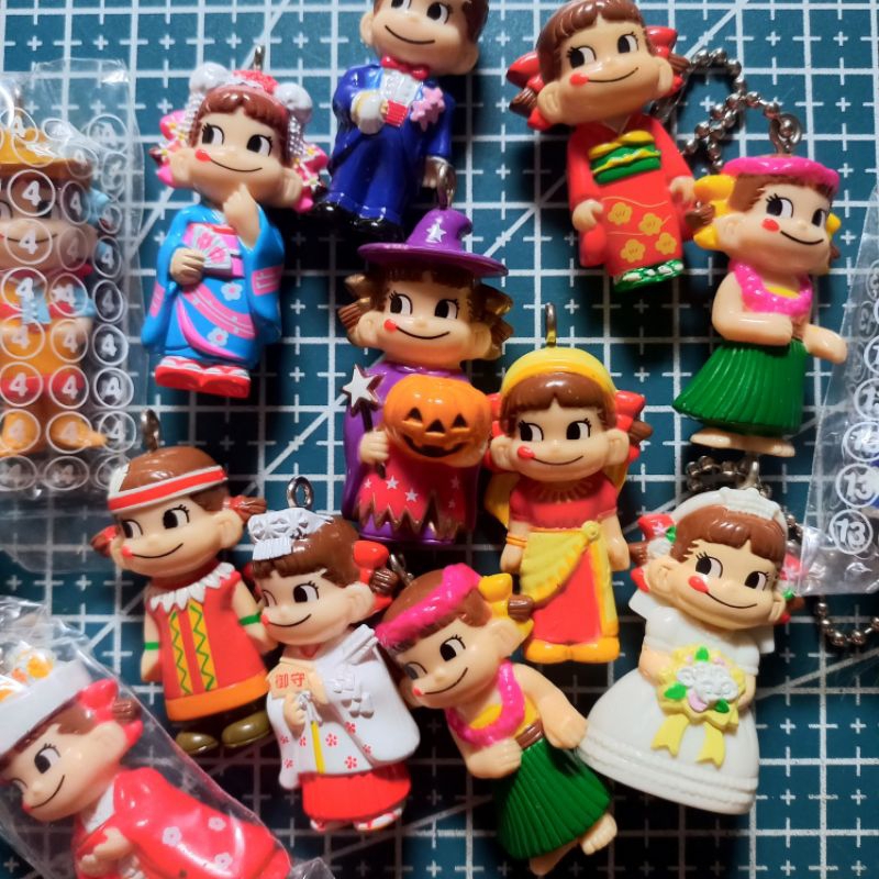 [READY] Trinkets Peko Keychain Poko Peko Chan Various Gacha Ganci Gantungan Kunci