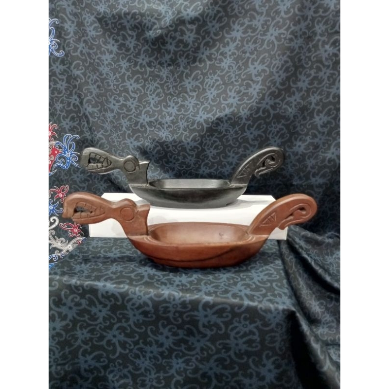 Asbak Kayu/Asbak Kayu Motif/Asbak Kayu Motif Perahu