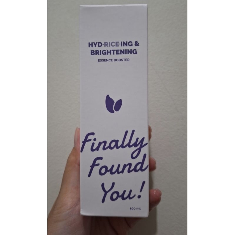 Toner Finnaly Found You toner ffy Hydriceing & Brightening essence booster