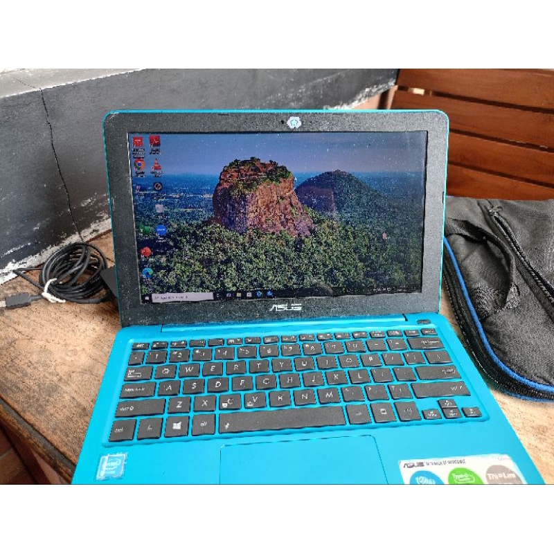 laptop Asus murah ram 2 minus cas rusak