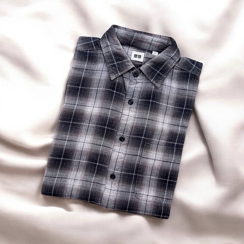 UNIQLO Flanel Veterano Blk/Grey Single Pocket Preloved