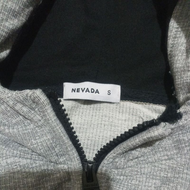 Jaket Zipper Nevada