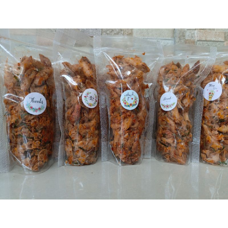 

Kripik Lumpia Pedas Daun jeruk