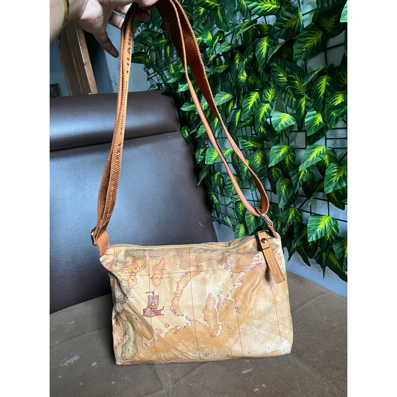 pl Alviero Martini Tilasse sling bag