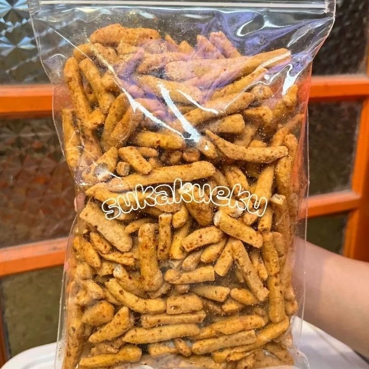 

BASRENG PEDAS 500 GRAM DAUN JERUK BASRENG STIK VIRAL CEMILAN VIRAL