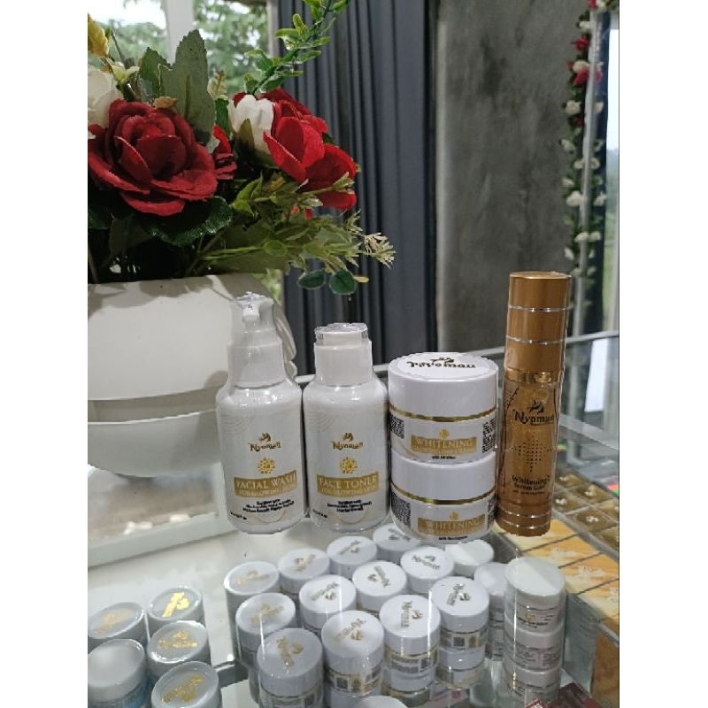 GLOWING GOLD NYOMAN BEAUTY SKINCARE