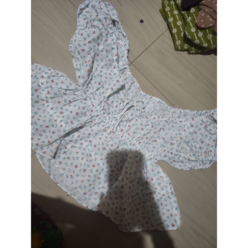 Baju pakaian atasan floral flower shabby y2k mori acubi fairycore coquette dollette dainty sexy milk