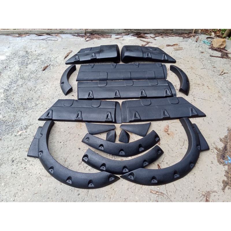 OVER FENDER ISUZU PANTHER TOURING PLUS LIST BODY BAUL L BERKUALITAS DAN TERBAIK ( SESUAI PICT/IKLAN 