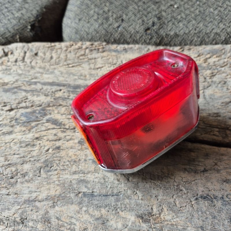 Lampu stoplamp belakang yamaha l2g original
