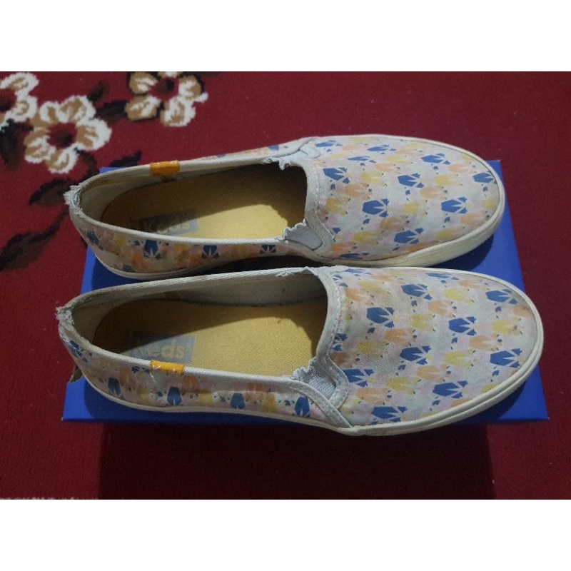 Preloved sepatu keds original size 37.5
