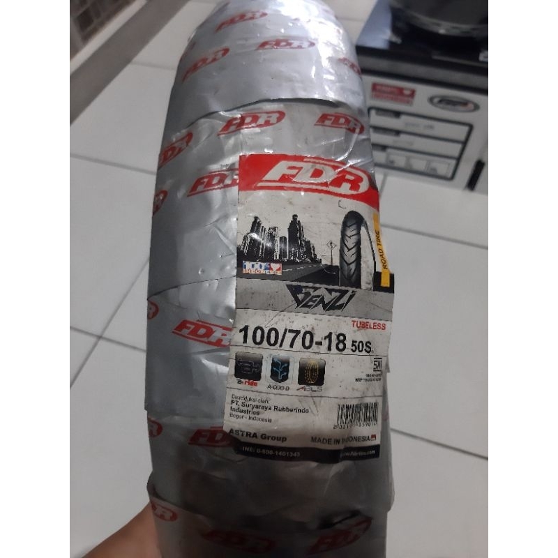 BAN LUAR TUBELESS 100/70 RING 18 50S FDR GENZI