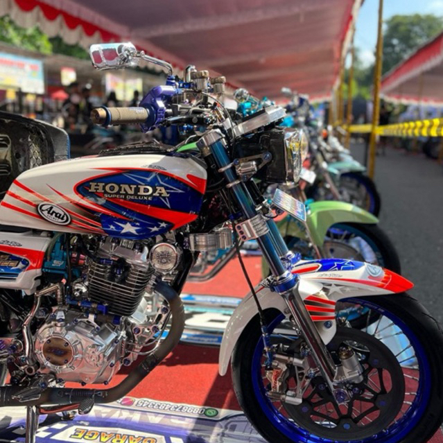 Striping gl100 motif arai nicky hyden