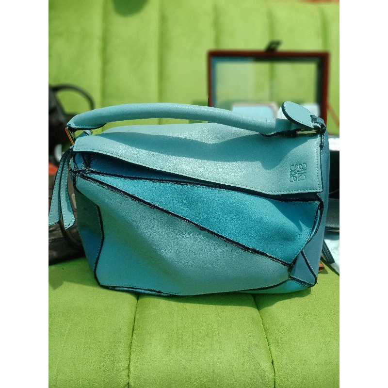 TAs Loewe Biru