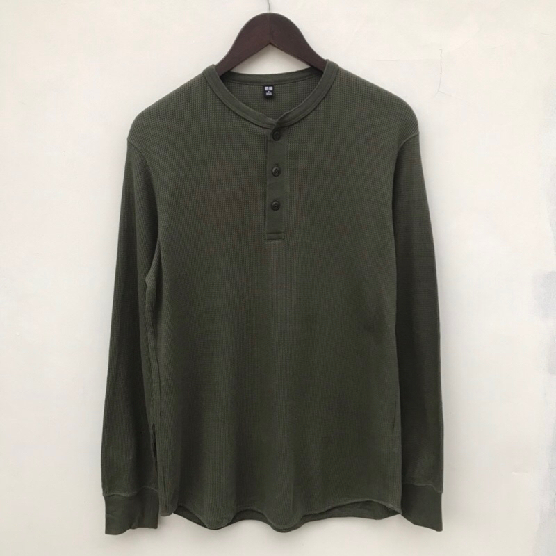 Kaos by Uniqlo Waffle Henley Neck Long Sleeve Olive Medium