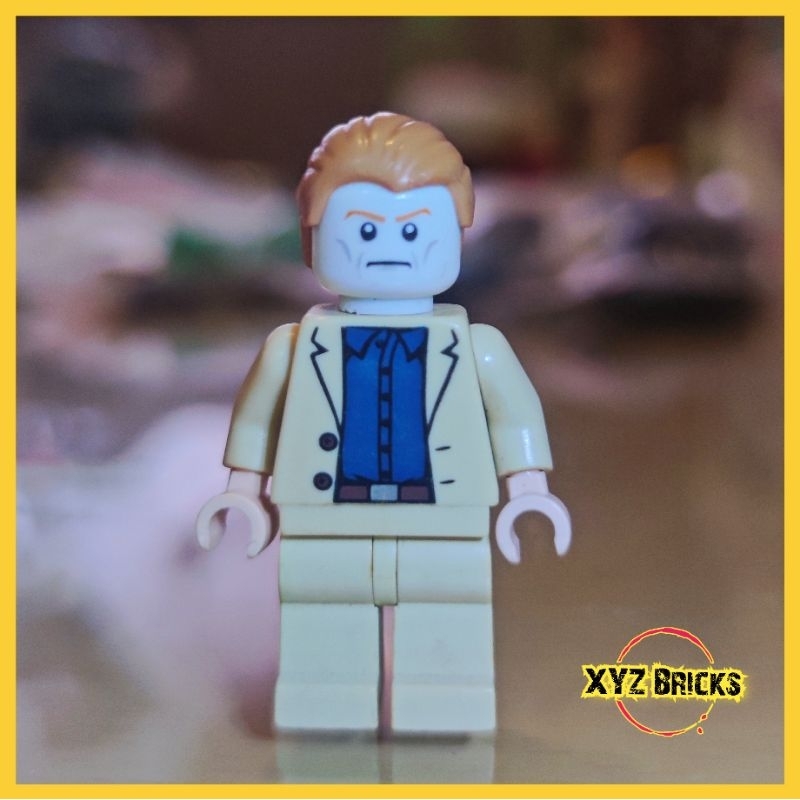 LEGO SH0067 - Marvel Super Heroes Aldrich Killian Minifigure with Tan Suit (Vintage 2013)