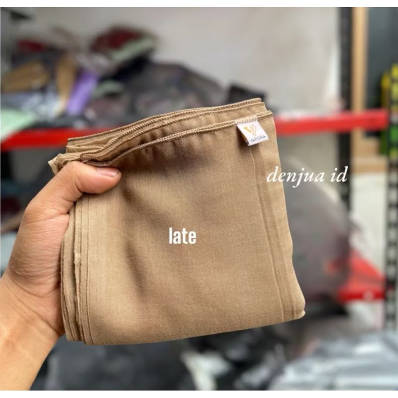 Paris Jadul Jilbab Segi Empat Varisha Red Rose