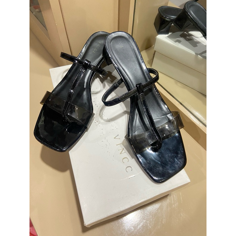 preloved sepatu sandal heels vincci black