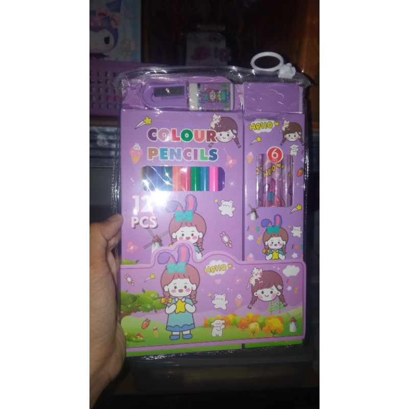 

1 set alat tulis + pensil warna