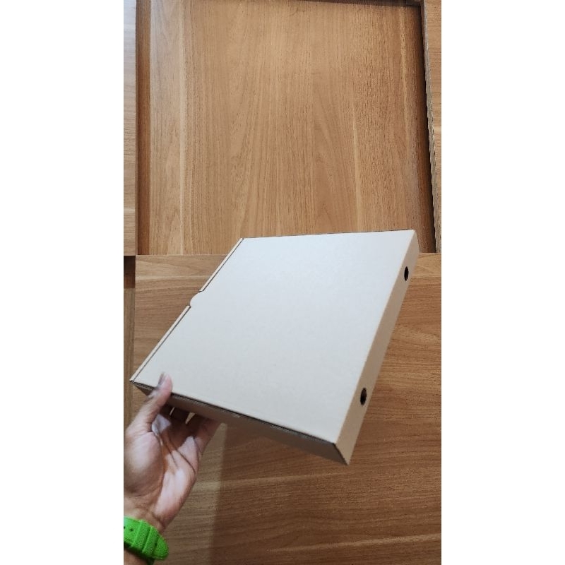 

kardus / pizza box / karton / box / 25x25x5