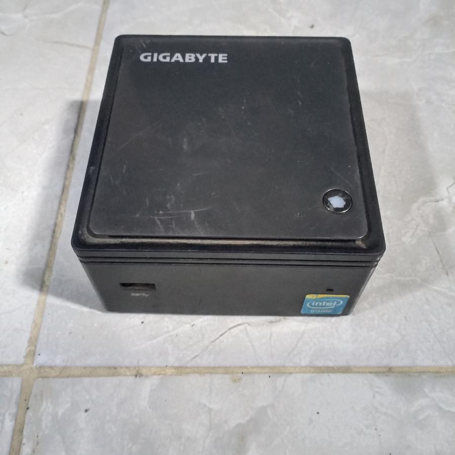 pc mini gigabyte GB-BXBT-2807 rusak matot mati total jual gambling apa adanya tanpa garansi