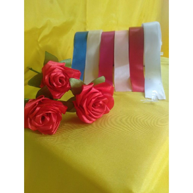 

Bunga pita satin 7 cabang Rp. 20.000