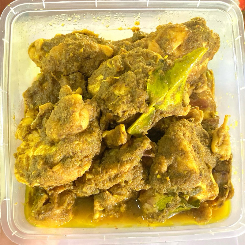

AYAM UNGKEP BUMBU KUNING LENGKUAS 1 EKOR