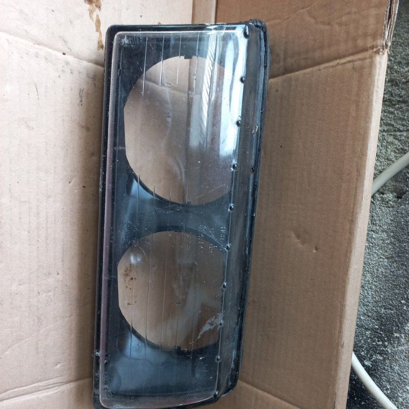 Mika kaca kanan Headlamp Bmw E36 depo