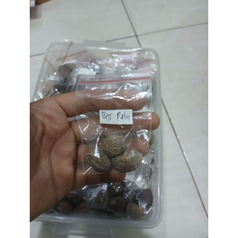 

PALA BIJI BUMBU PALA 3 PCS EXP 6/2026