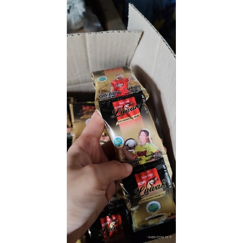 

Luwak Kopi Hitam Renceng Sachet Kecil