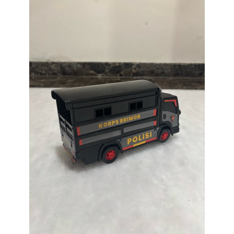 Mainan Anak Miniatur Truk Brimob Polisi / Truk Oleng Basuri (ukuran kecil) - lampu + musik