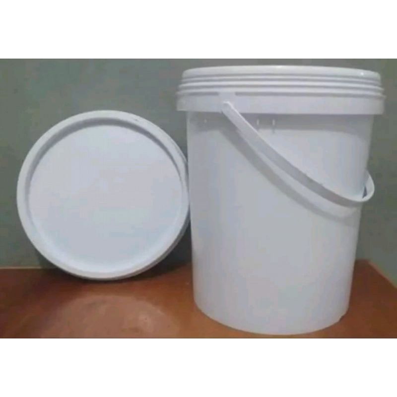 Ember putih polos 20L/25kg+tutup bekas latek