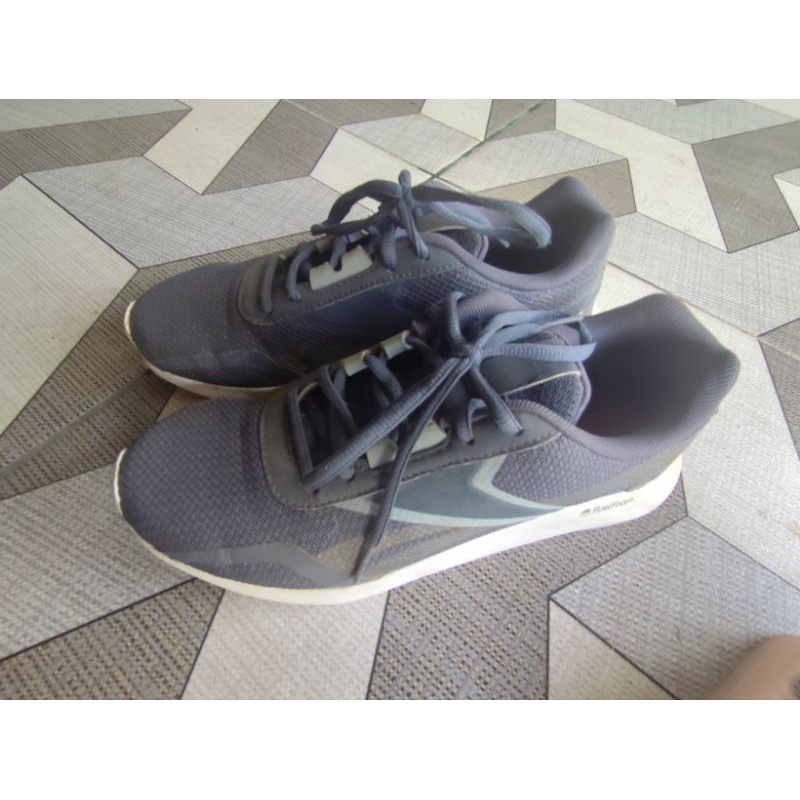 reebok sepatu