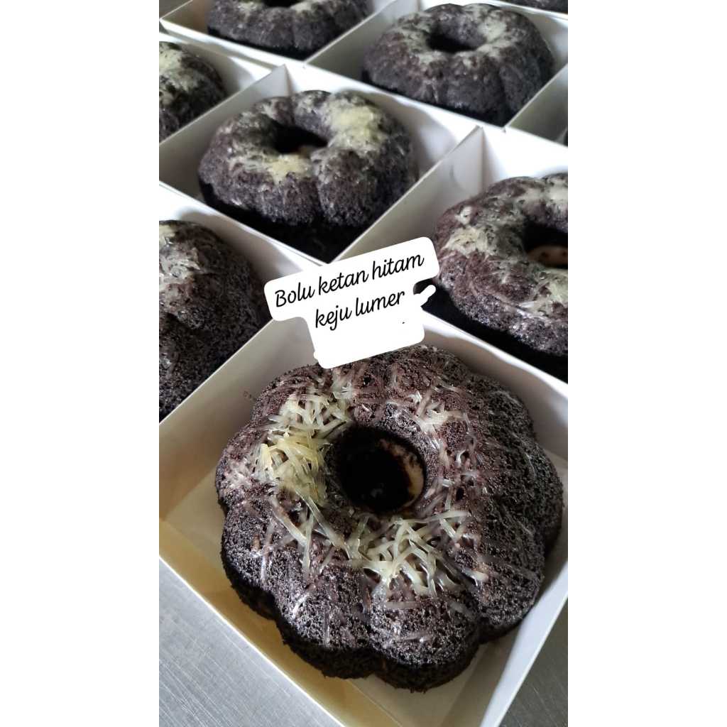 

Bolu ketan hitam Keju lumer