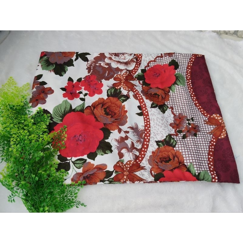 sarung bantal reseleting motif kotak dan karakter / sarung bantal karakter / sarung bantal kotak / s